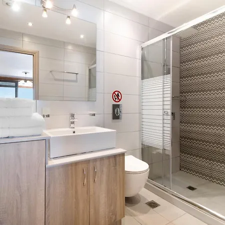 Goudis Iro * Lefkáda