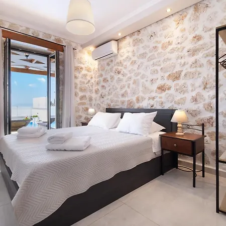 Goudis Iro Villa